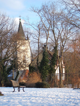 Kirche im Schnee