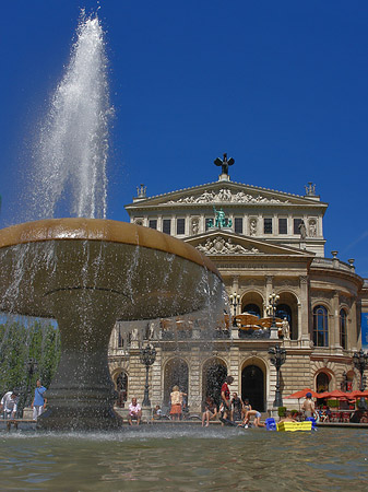 Fotos Alte Oper mit Brunnen | Frankfurt am Main