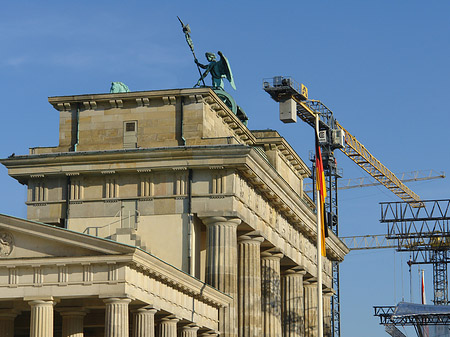 Brandenburger Tor mit Fanmeile Fotos