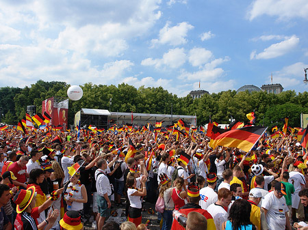 Showbühne am Brandenburger Tor Fotos