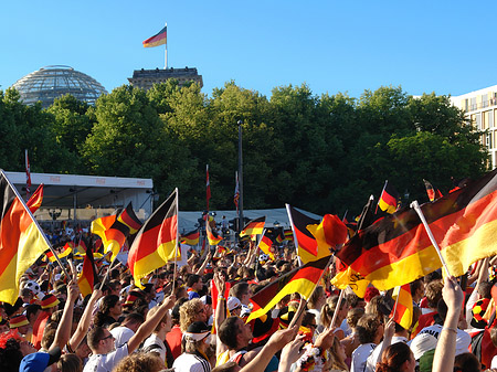 Foto Fahnenmeer - Berlin