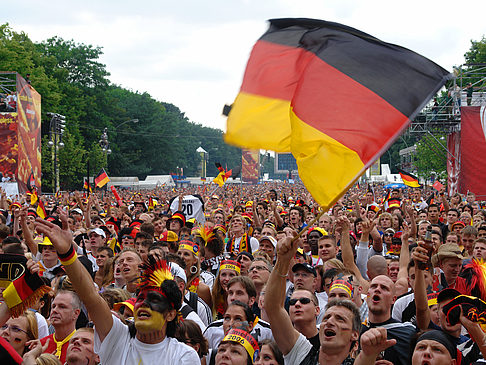 Blick Richtung Siegessäule - Deutschland Fotos