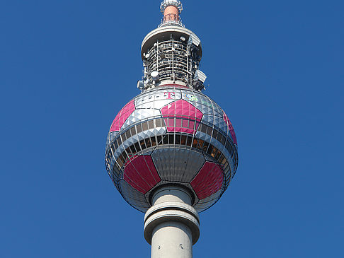 Foto Fernsehturm Nahaufnahme