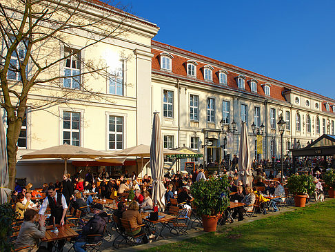Opernpalais
