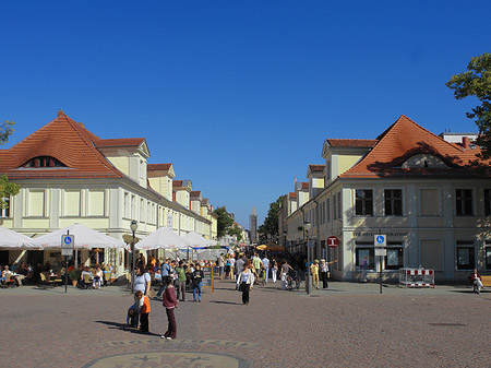 Fußgängerzone der Brandenburger Straße Foto 