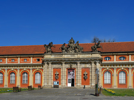 Haupteingang Fotos