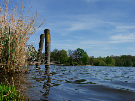 Brücke mit Ufer