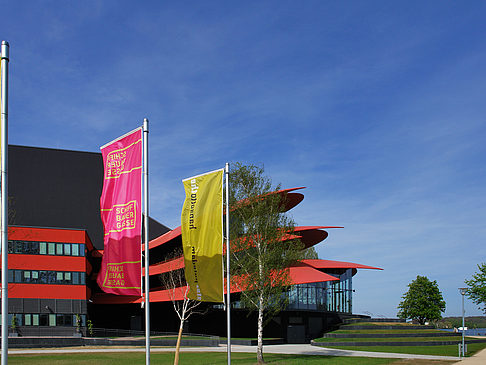 Foto Fahnen am Theater