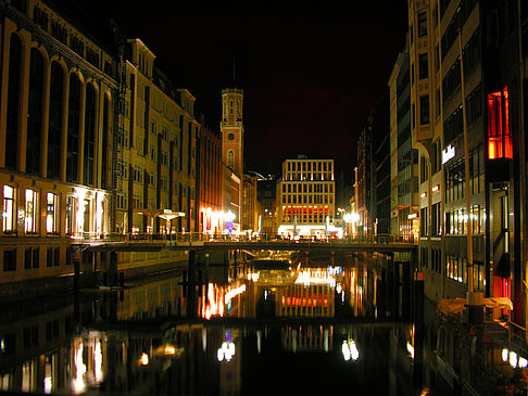 Bleichenfleet bei Nacht