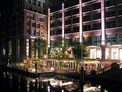 Bleichenfleet bei Nacht Fotos
