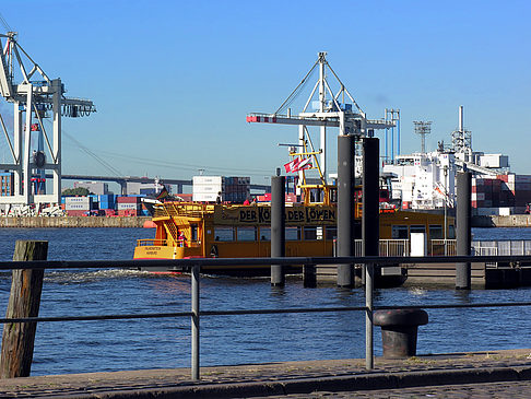 Foto Blick auf den Hafen