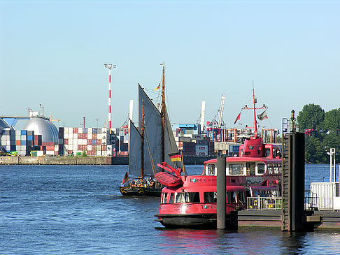 Foto Blick auf den Hafen