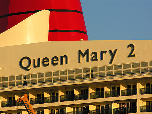 Fotos Queen Mary 2 Nahaufnahme | Hamburg