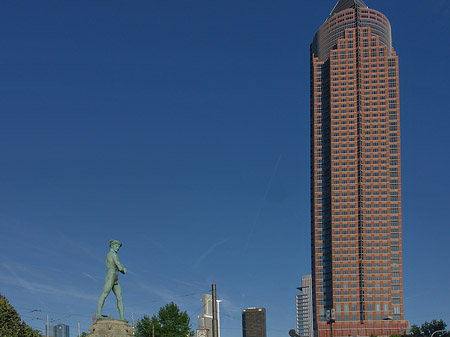 Fotos Messeturm mit Ludwig-Erhard-Anlage