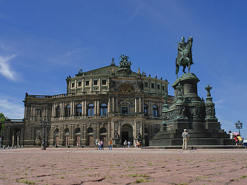 Fotos König-Johann-Statue mit Semperoper | Dresden